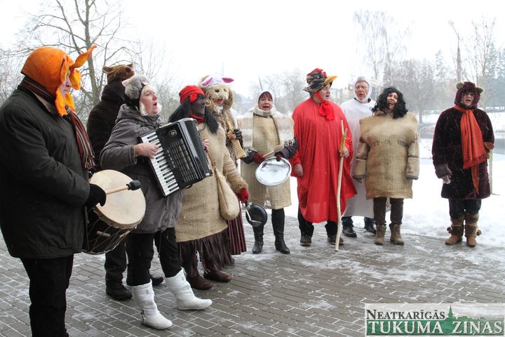 Slampē ar Meteņiem sagaida… pavasari /FOTO/