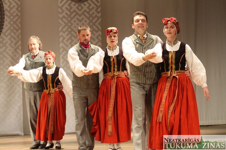 Slampē aizvadīts pirmais šīgada tautas deju Dižkoncerts