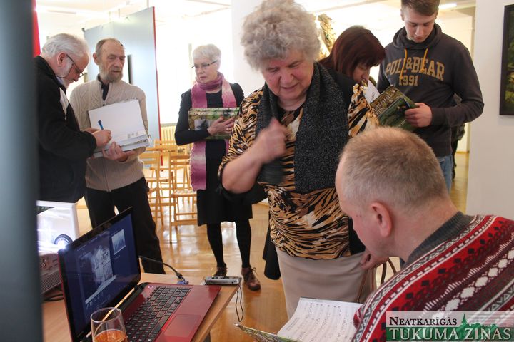 Atvērta Arņa Šablovska grāmata «Lestenes stāsts Latvijai šodien un mūžībā»