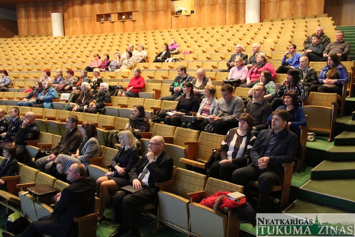 Iedzīvotāju sapulcē Slampē – par padarītajiem un plānotajiem darbiem