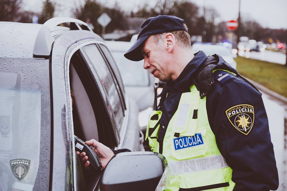 Svētku laikā aizturēti vairāki dzērājšoferi