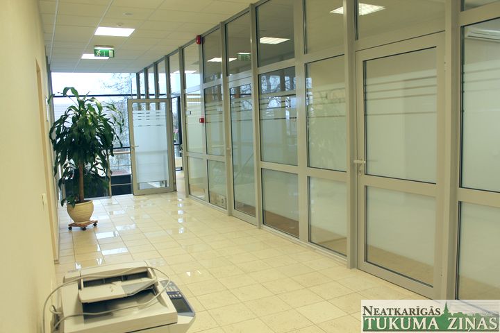 Izglītības pārvalde pārcēlusies, Tukuma novada domes ēkas pieejamībā nekas nemainīsies