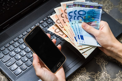 Tukumā arvien vairāk cilvēku konstatē, ka uz viņu vārda paņemti ātrie kredīti