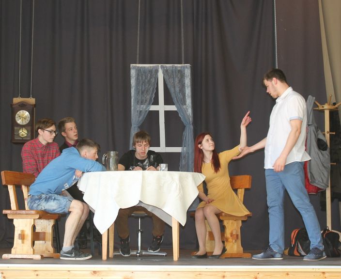 Skatē Kandavā satiekas skolu teātra pulciņi