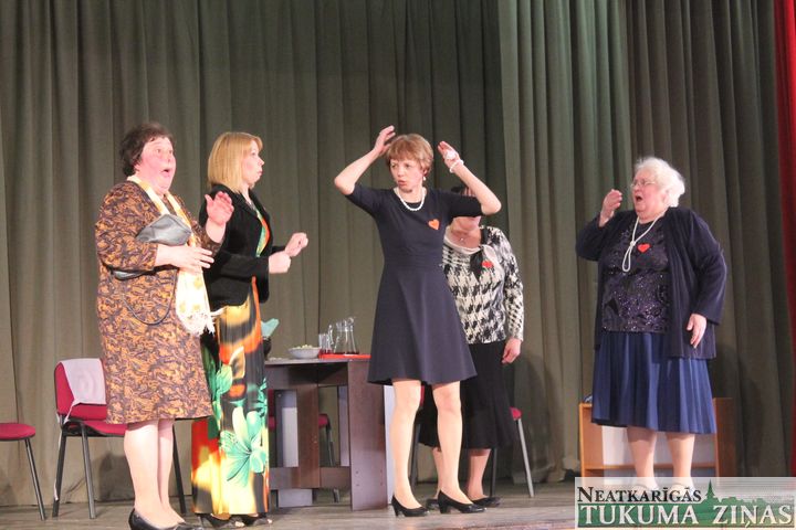 Novadu teātru skates 1. kārta Džūkstē