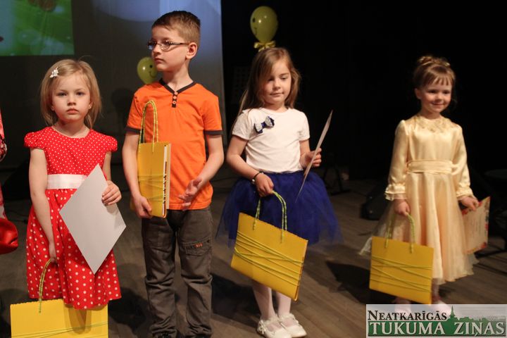 Mazo vokālistu konkursā «Tukuma cālis»