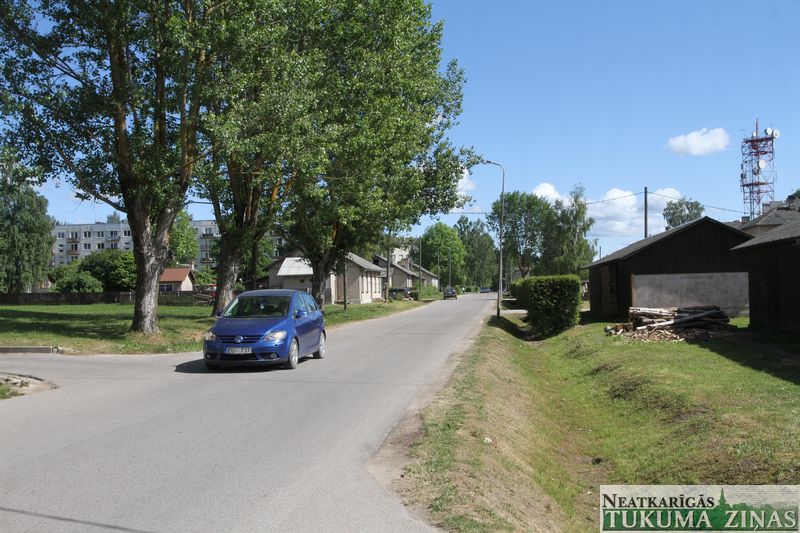 Gājēju celiņus Jauntukumā sola nākamgad