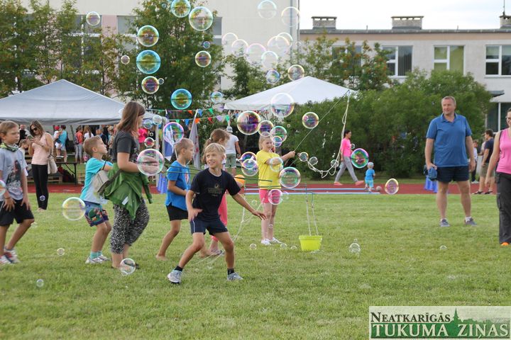Sportiski burbuļotie Smārdes svētki /FOTO/