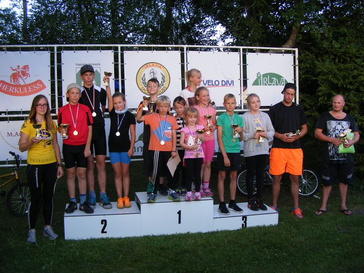 Irlavā noslēgušās ikgadējās velokrosa sacensības