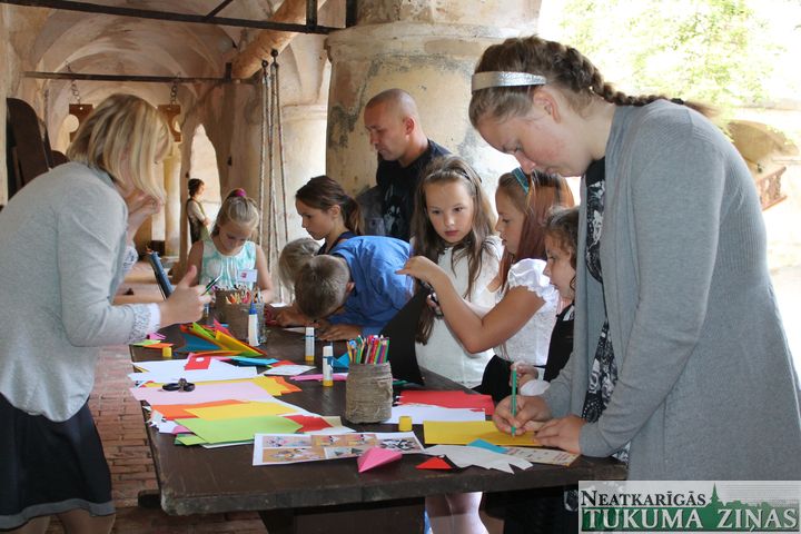 Citādāka Zinību diena Jaunpilī /FOTO/