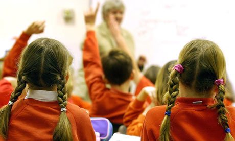 Bērnus skolā varēs reģistrēt klātienē un elektroniski