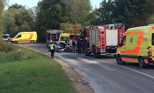 Avārijā uz ceļa Tukums-Milzkalne cietuši četri cilvēki