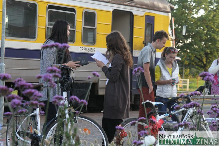 VI Dzejas lasījumi «Sirds uz perona» /FOTO/