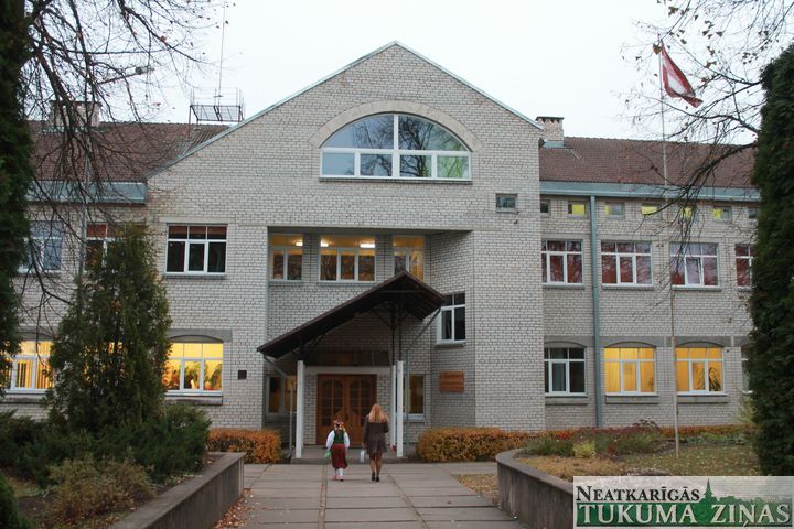 Tumes skolai – 95 /FOTO/