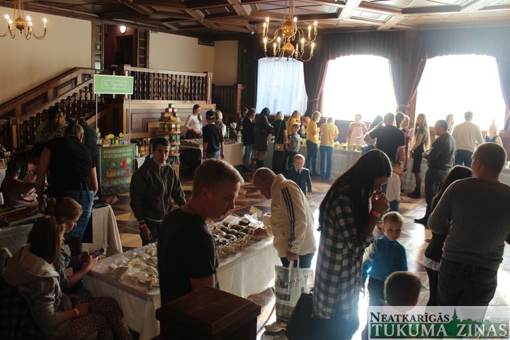 Kandavā aizvadīti jau VII Kafijas un tējas svētki /FOTO/