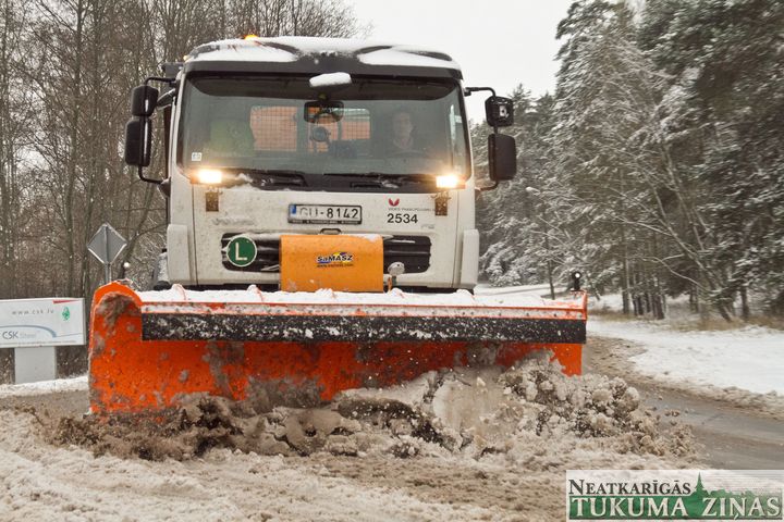 Tukumniekiem pie sniega vēl jāpierod