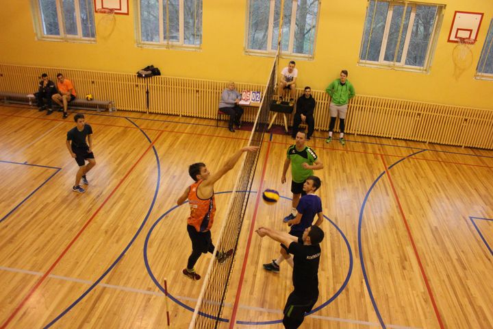 Tumē aizvadīts Vecgada volejbola turnīrs