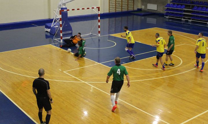 Ziemassvētku kausu izcīņas Kandavā /FOTO/