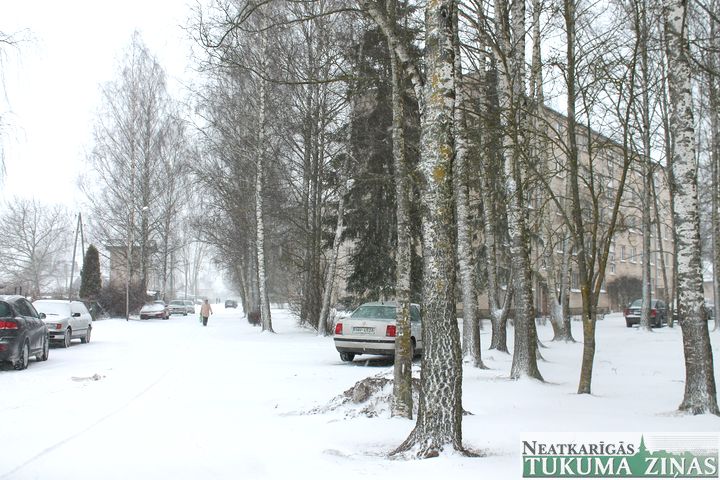 Gatavojas rekonstruēt Parādes ielu Jauntukumā