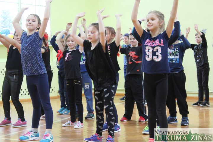 Kustību diena Jaunpilī /FOTO/
