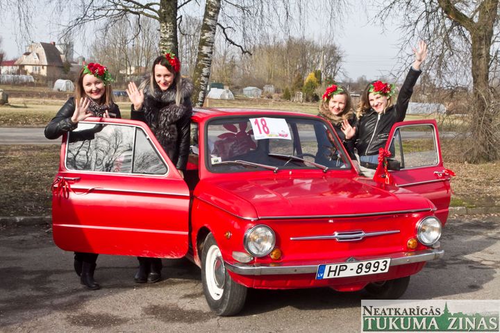 Sieviešu auto foto orientēšanās Slampē /FOTO/