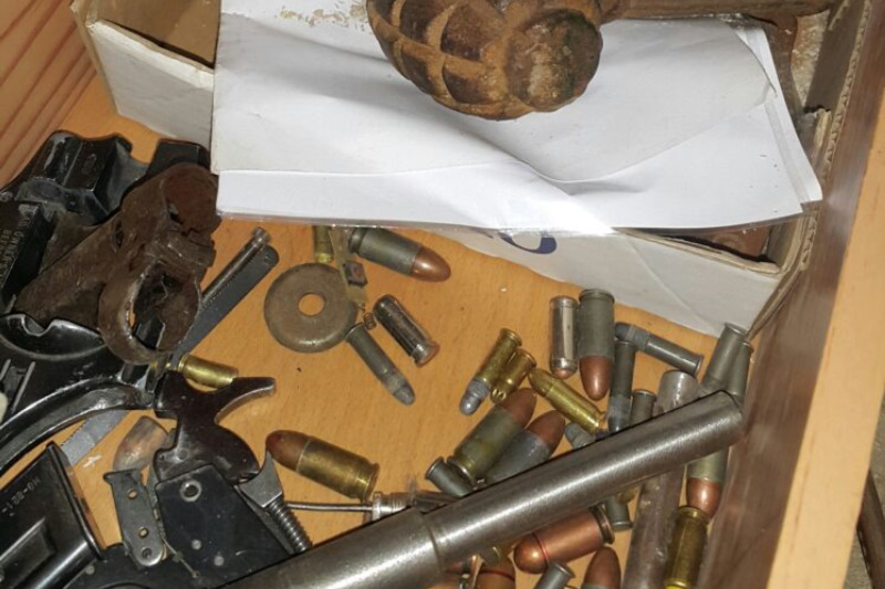 Tukumā pašnāvības draudi noved pie nelegālu ieroču izņemšanas