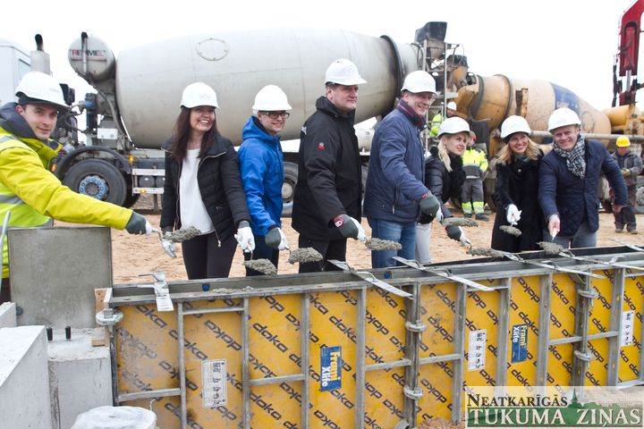 Zeķu ražotnei «M.P. Socks» Smārdē taps jauns cehs /FOTO/