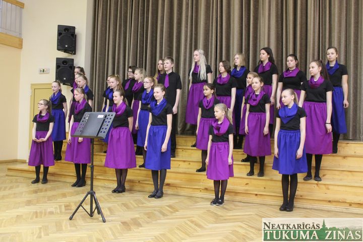 Gadskārtējā skolu koru skate Tukumā /FOTO/