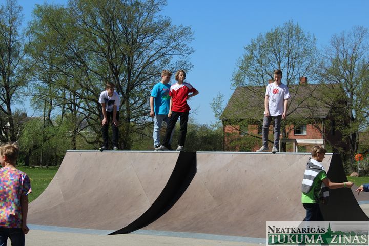 Kandavā atklāta skeitparka sezona /FOTO/