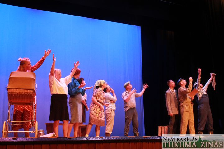 Tukumā aizvadīta amatierteātru skates 2. kārta /FOTO/