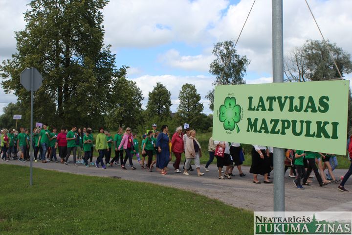 Jaunpilī noris Vislatvijas mazpulku nometne /FOTO/