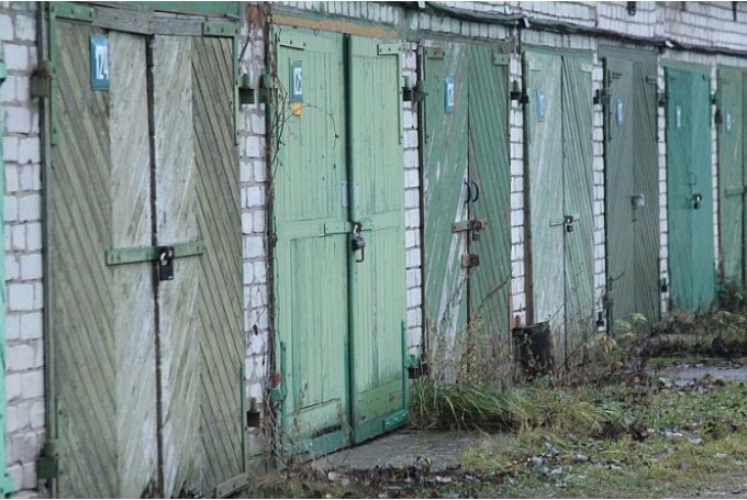 Engures novadā, uzlaužot garāžu, nozog dažādas mantas