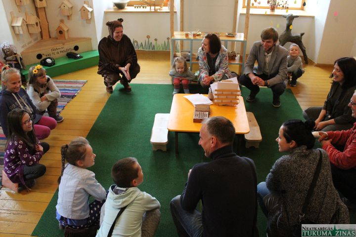 Tēva diena Džūkstes Pasaku muzejā