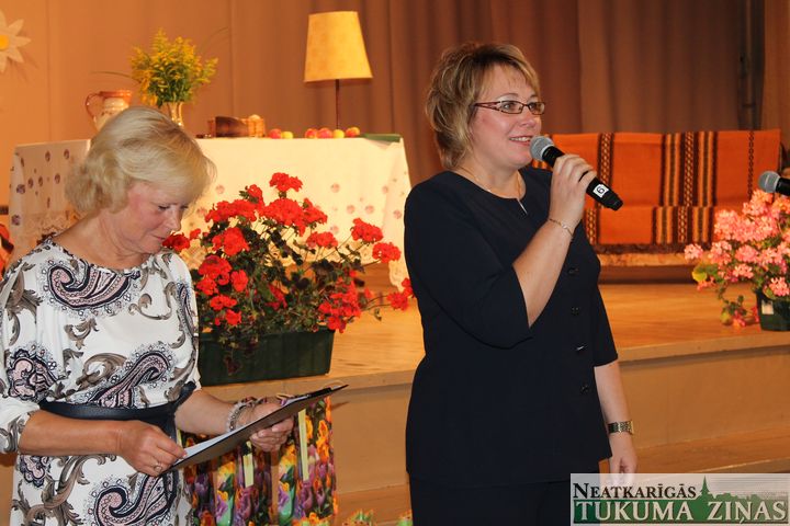 Kandavas novada tradicionālajā izglītības darbinieku konferencē /FOTO/