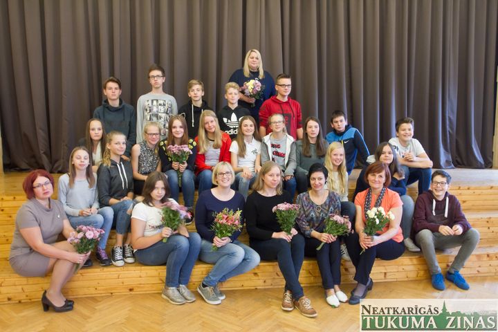 Tukuma Raiņa ģimnāzijā viesojās Šēseles Eihes skolas audzēkņi un skolotāji /FOTO/