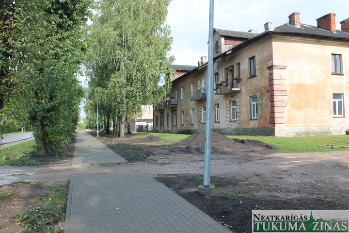 Tukuma pašvaldībai nāksies iegādāties uz SIA «Nīta» zemes ierīkoto ietvi