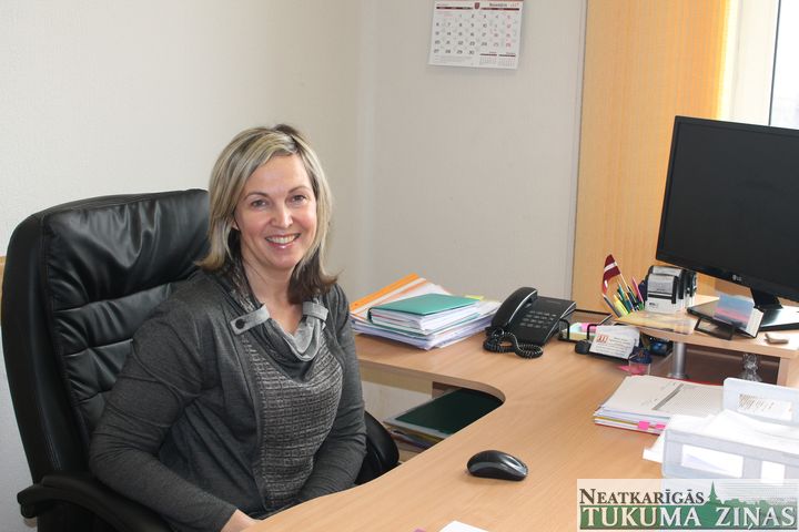 Engures pagasta pārvaldniece Baiba Pļaviņa pateicas savai komandai