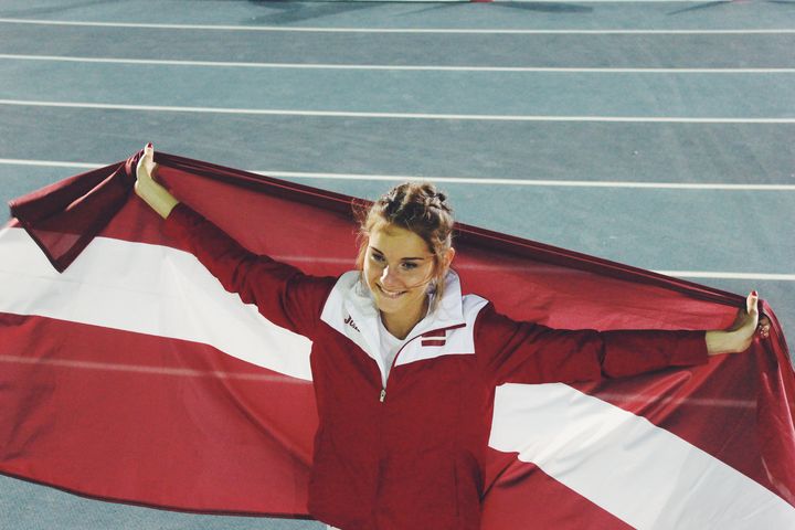 ASV studējošā vieglatlēte Ieva Turķe sevi vēl redz Latvijā
