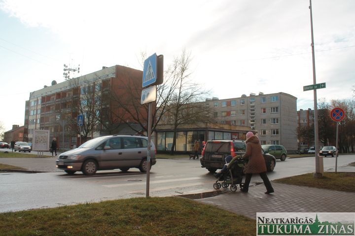 Tukumā aizvien ir daudz nepārredzamu krustojumu