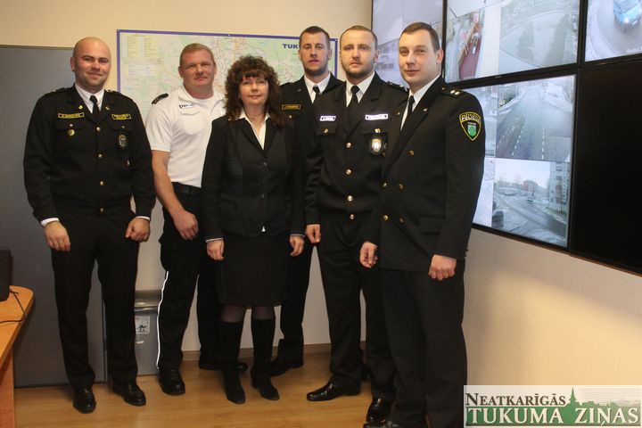 Svētkos Tukuma pašvaldības policijā sveikti darbinieki