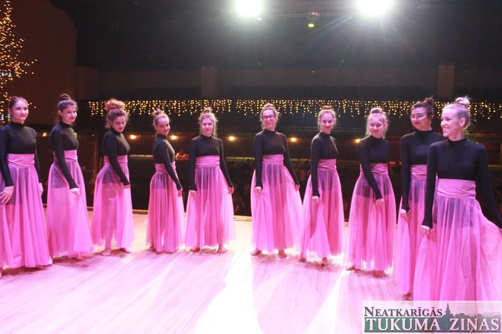 Modes deju studija «Demo» apliecina sevi iekšējās sacensībās /FOTO/