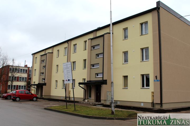 Tukumā nosiltināta vēl viena daudzdzīvokļu māja – Valguma ielā 2