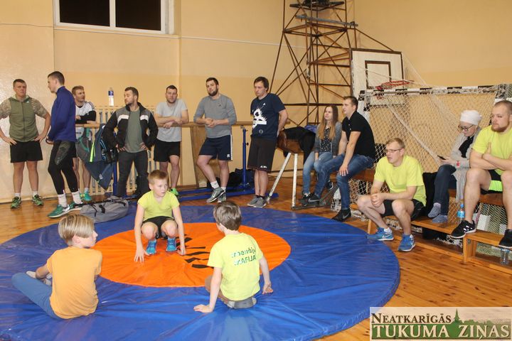 Smārdē notikuši pirmie mini sporta svētki