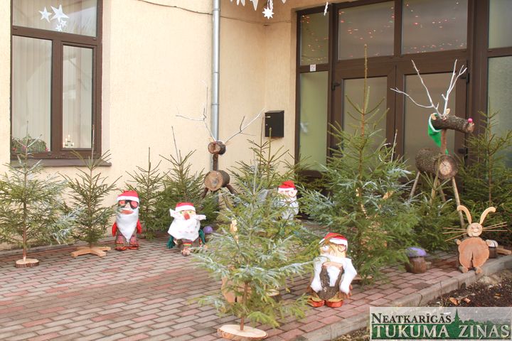 Svētku prieka radītāji – arī Tukuma internātpamatskolā