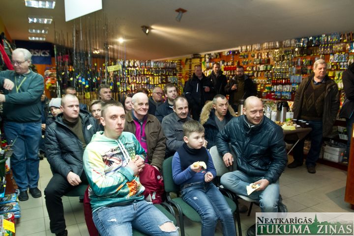 Tukumā apbalvoti lieliskāko lomu ieguvēji /FOTO/