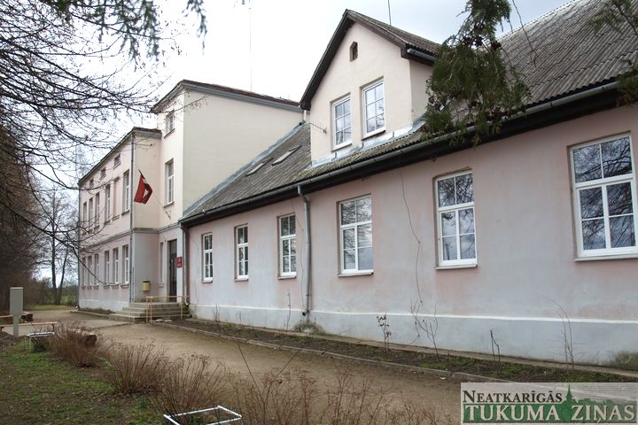 Praviņu skolu gatavo izsolei