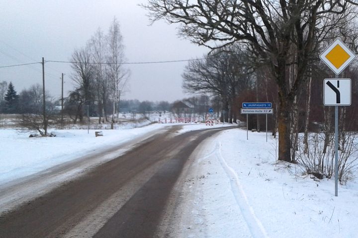 Jaunbūvētais Rūmenes muižas apvedceļš joprojām nav atvērts