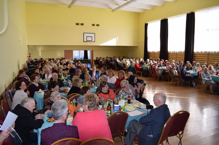 Pensionāru sadraudzības vakars Viesatās /FOTO/