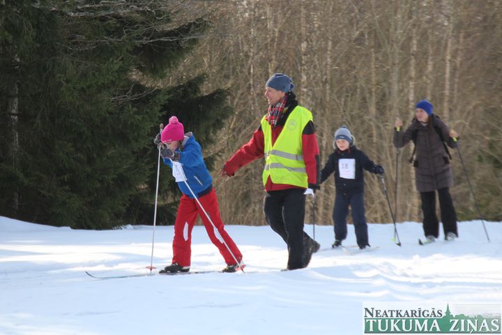 Tukumā aizvadīts čempionāts distanču slēpošanā /FOTO/