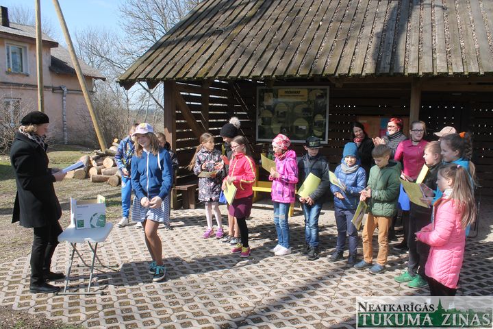 Noslēdzies Kārļa Ķezbera pasaku konkurss skolēniem